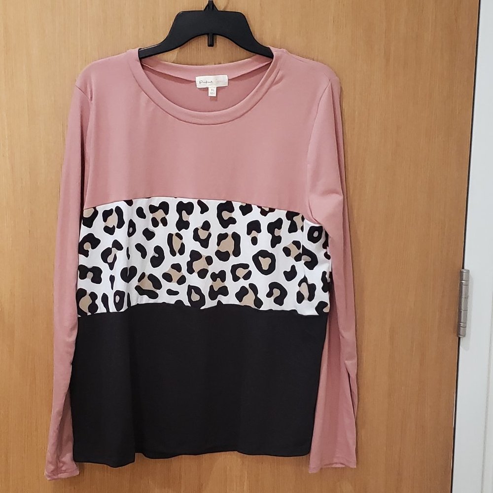 Perfect Peach, NWOT, pink, leopard, black block long sleeve sweater top, XL